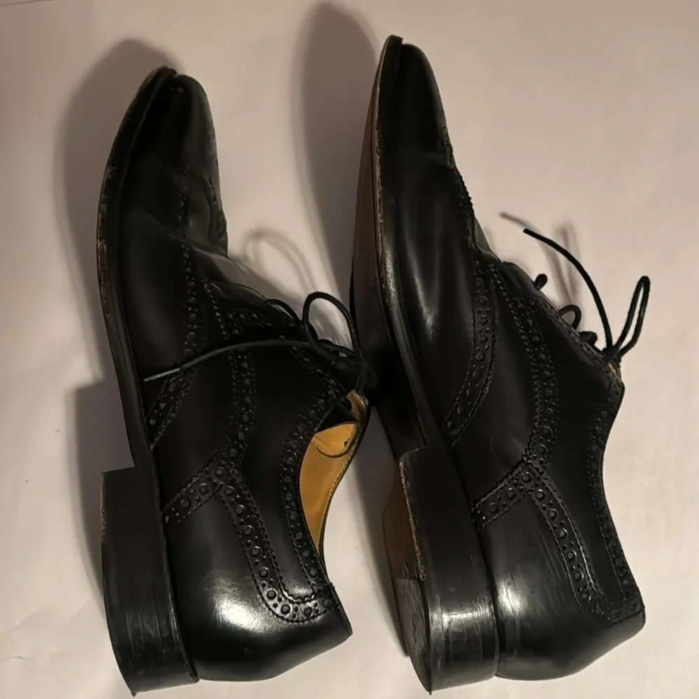 Cole Haan black leather wing tip lace up dress shoes‎ style C07964 9 1/2M